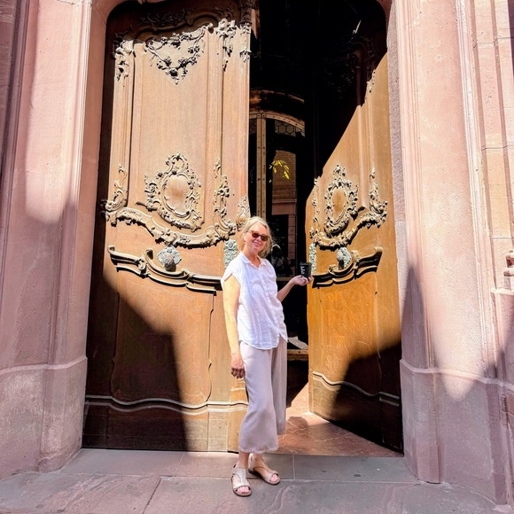 Meet your Posher, Susan - Picture 1 of 1